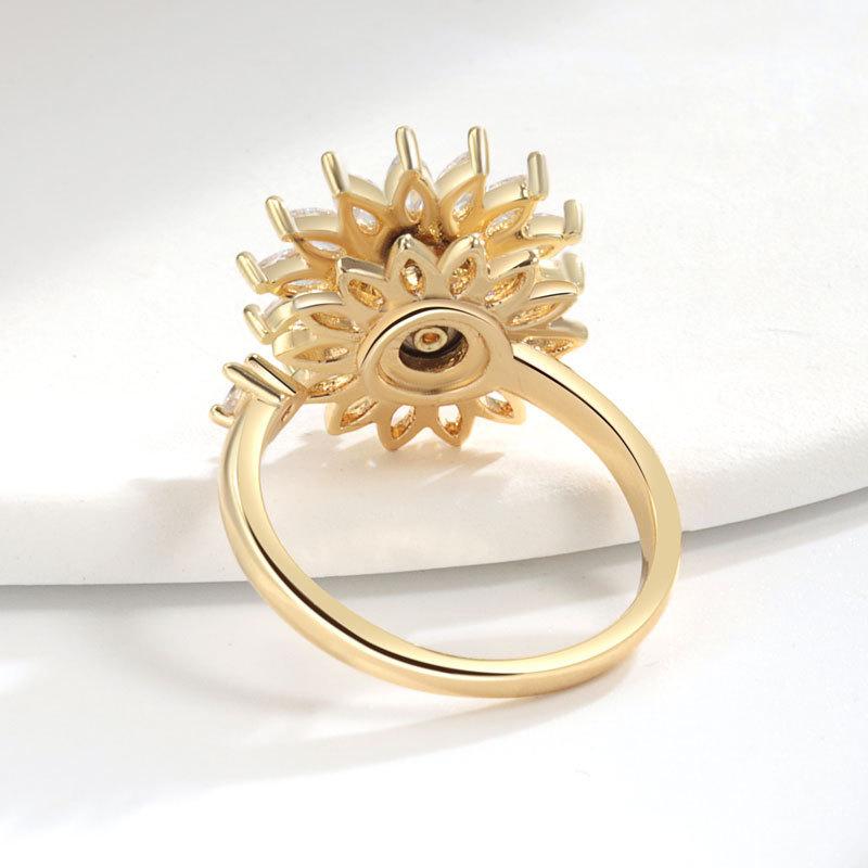 Geometric Rotating Ring For Women With Sunflower Design And Adjustable Copper Material