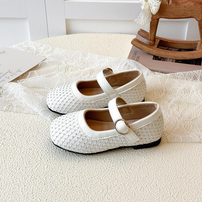2026 Spring/Autumn Rhinestone Princess Shoes: Soft Sole, Non-Slip Velcro Leather Shoes for Girls