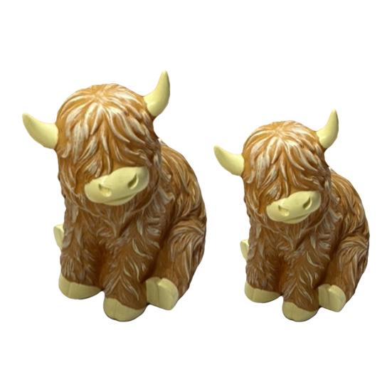 Highland Cattle Night Light Handcrafted Resin Lamp with Amber Glow Cute Desk Decor Bedside Reading Light Unique Gift for Animal Lovers & Rustic Home
