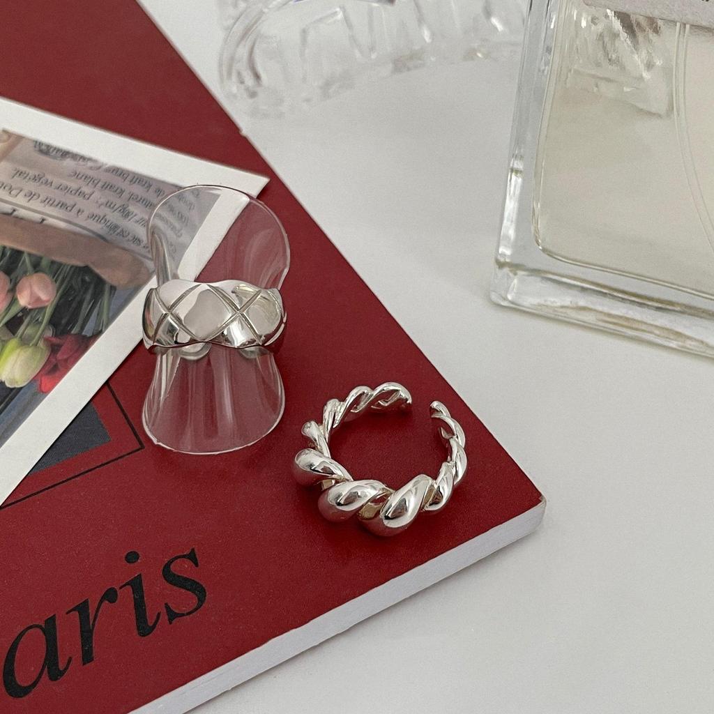 S925 Sterling Silver Croissant Plaid Ring for Women: High-End Twist Design Open Index Finger Ring