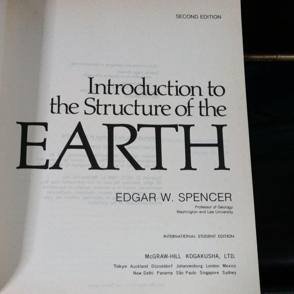 [USED] Structure of the EARTH