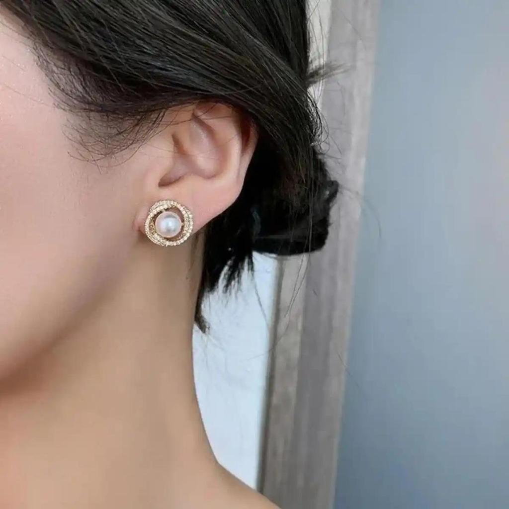 White Gold Plated Women's Stud Earrings