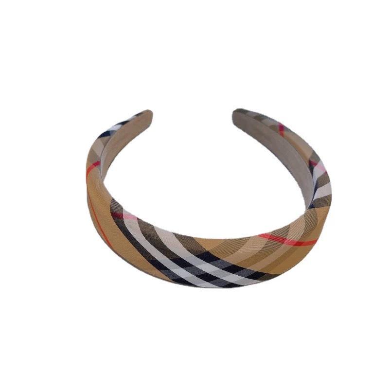 Klassisches britisches Karomuster Schwamm-Stirnband: Retro Preppy Hohe Krone