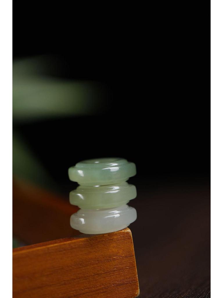 Hetian Jade Unisex Anhänger mit quadratischer Schnalle – Klares Wasser Design