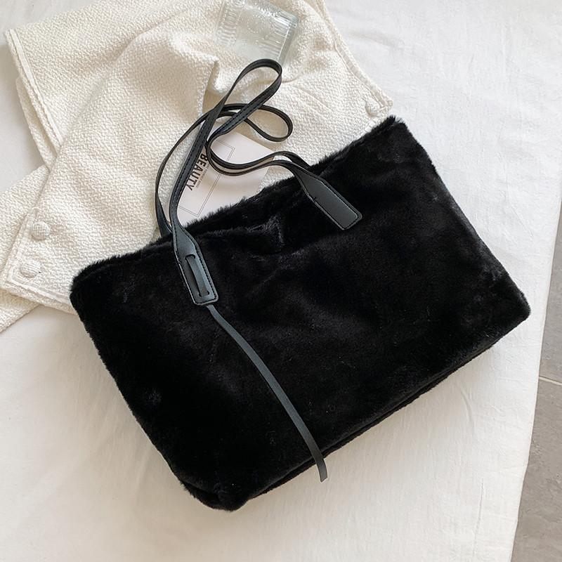 Trendy Women s Stylish Plush Tote Bag For Winter Fashionable Daily Use Handbag чёрный