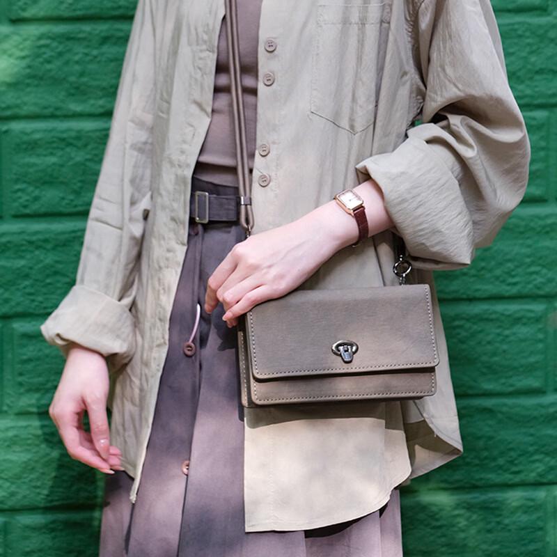 

Versatile Square Laptop Crossbody Bag