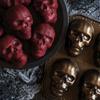Skull-Shaped Baking Pan 6-Cavity Non-Stick Metal Cookie Mold Tray 3D Halloween Cake Bakeware for Party Home Bakery Kitchen Use