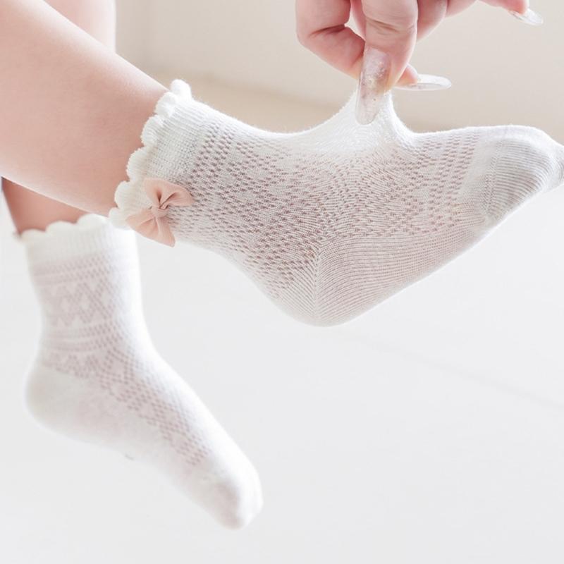 Set of 3 Pair Girls Cotton Ankle Socks Baby Hosiery with Nonslip Elastic Cuffs Design for Toddler Daily Comfort Wear