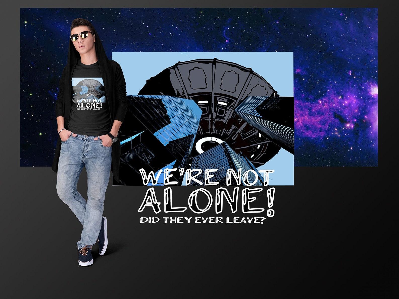 UFO Graphic Tee: We re Not Alone Alien Conspiracy Shirt L