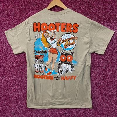 Hooters Country Club Delightfully Tacky Since 83 TShirt Medium Unisex T-Shirt
