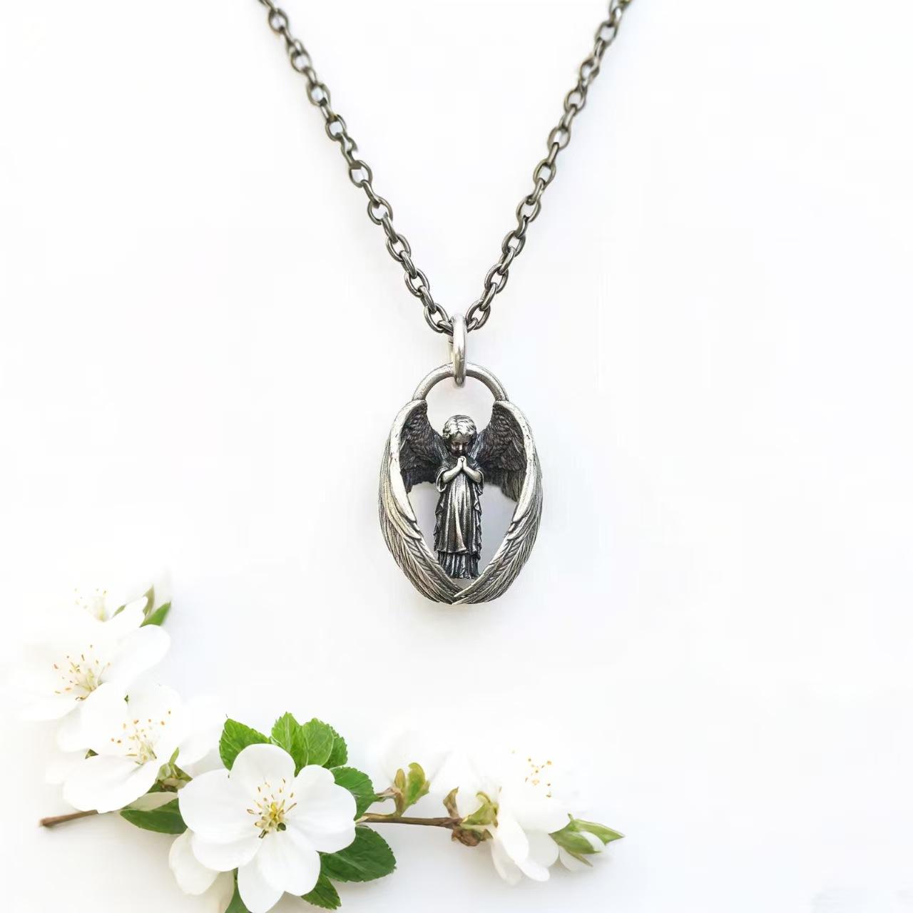 

Popular Angel Wings Personalized Pendant Necklace for Men, Fashionable, Simple and Elegant Gift for Men 60CM срібний