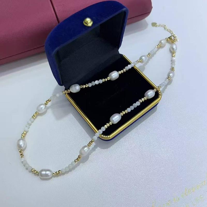 Elegant Zircon Collarbone Necklace – Versatile and Stylish Design for Women белый