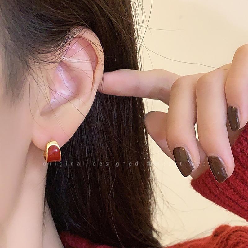 High-end Temperament Drop Glaze Ear Buckle Women's Autumn and Winter Light Luxury Niche Design Ear Jewelry Korean Fashion Personalized Earrings