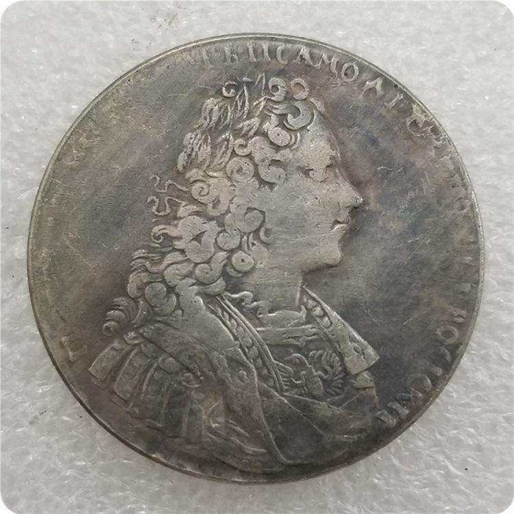 

Новые памятные монеты России 1728 года as the picture