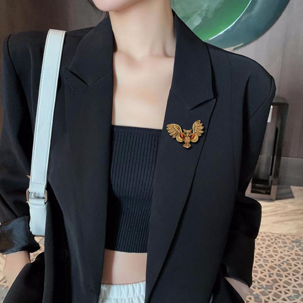 Temperament Vintage Owl Brooch Owl Shape Ancient Bronze Owl Corsage Rhinestone Owl Shape Pin  Women