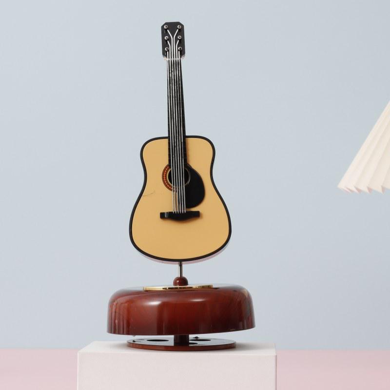 

Ретро Юэцинь Вращающаяся Музыкальная Шкатулка - Креативный Декор для Гостиной и Подарок для Пары Music Box