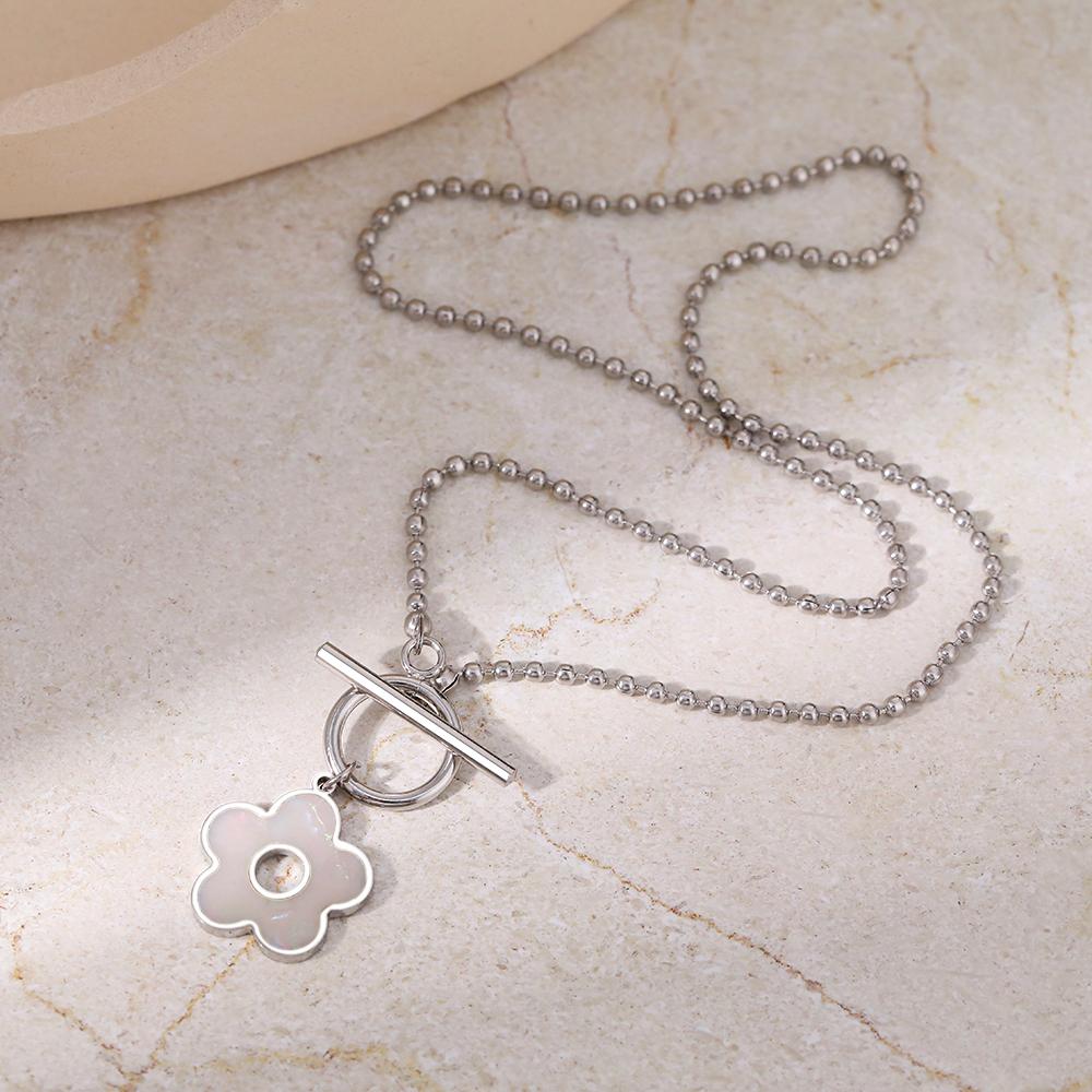 Stainless Steel Necklaces Exquisite Cartoon Flower Shell Pendant Toggle Button Chain Choker Fashion Necklace For Women Zircon