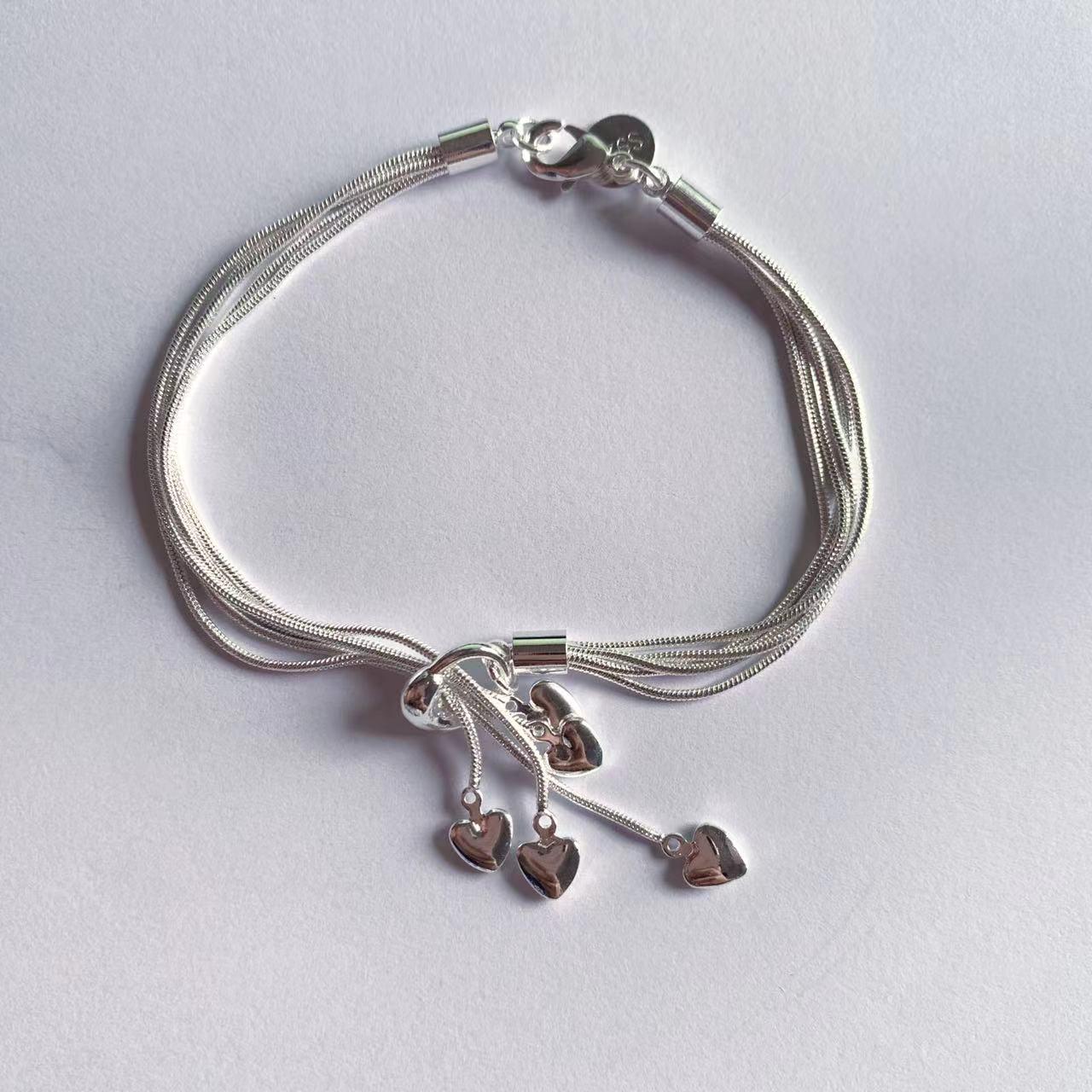 Посеребренный многорядный браслет с сердечком и бусинами, с застежкой-перекладиной для женщин