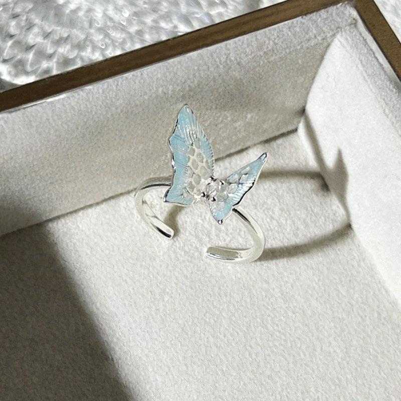 2026 Silver White Cream Wind Glacier Blue Gradual Change Butterfly Opening Ring Female Flower Sweet Cool Exquisite Ring Resizable