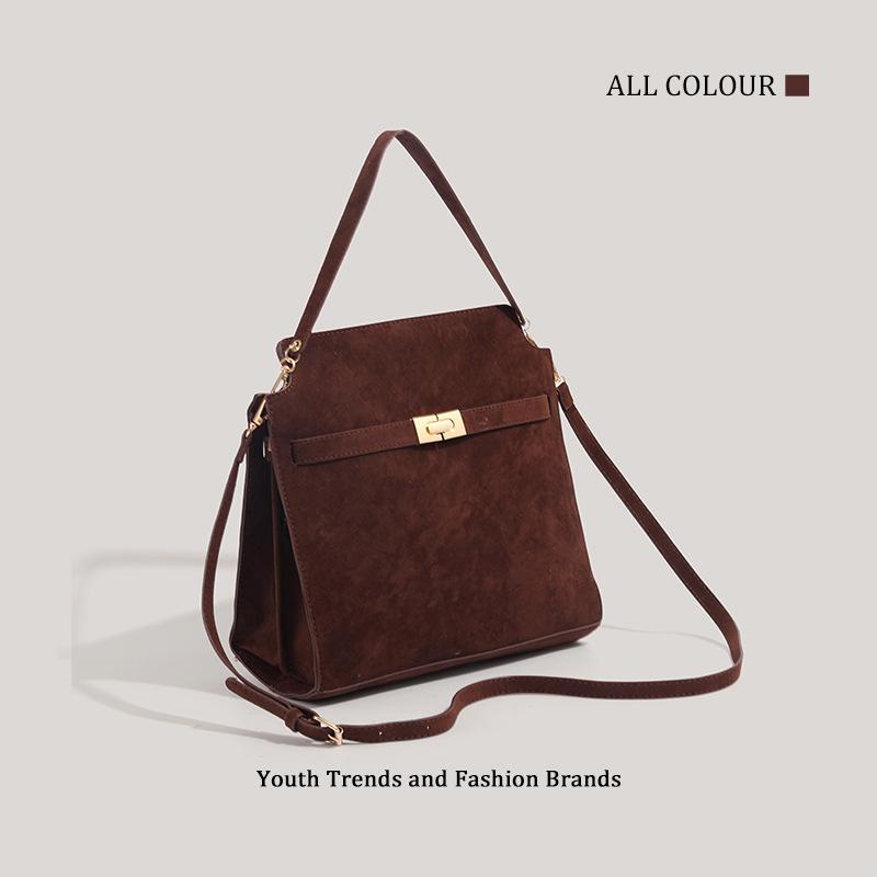 New Autumn and Winter Niche High-end Retro Matte Handbag Women's Large-capacity Commuting Shoulder Oblique Span Bag