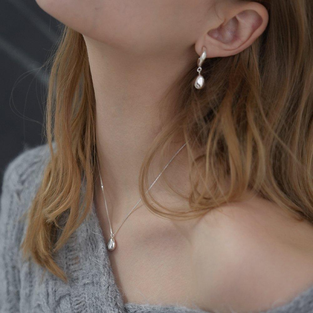 Gentle Necklace 06
