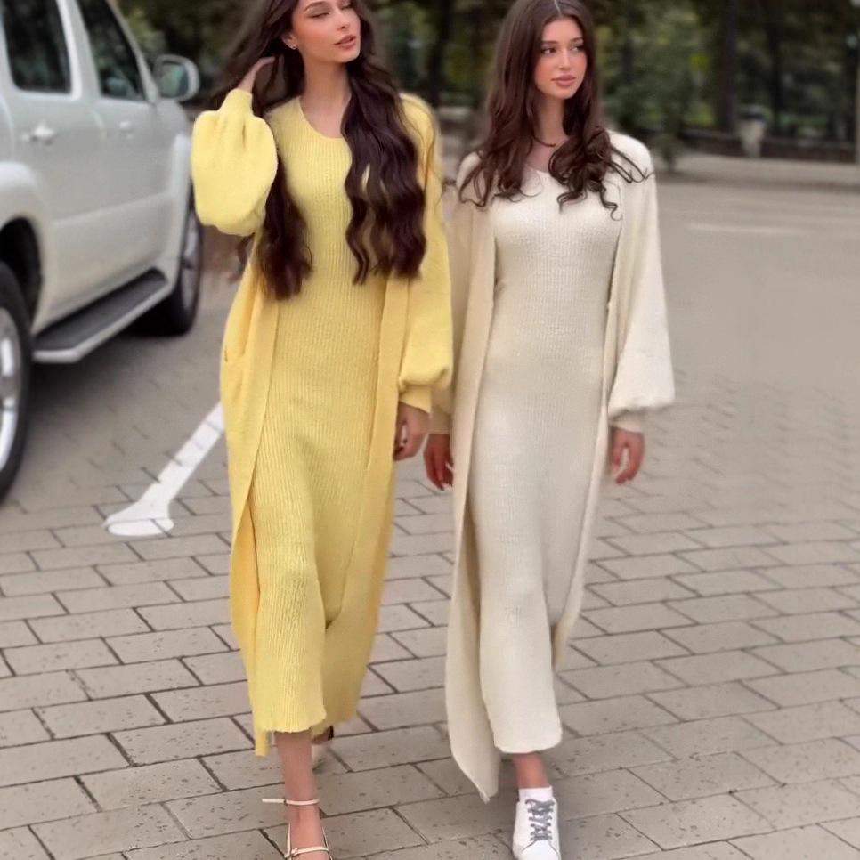 2025 Autumn Women's Knitted Long Dress with Pockets and Waist-cinching Round Neck Cardigan.