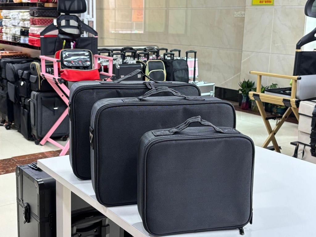 Hairdressing Tool Bag for Scissors, Combs, and Accessories - Multifunctional Storage Solution