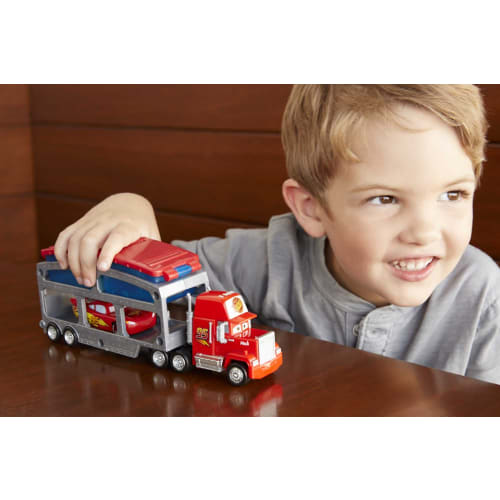 Disney Cars Miniature Cars Color Changers / Mack Dip and Dunk Trailer (Changes color when you pour water on it!)