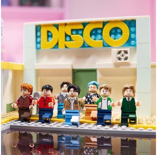 LEGO Ideas 21339 BTS Dynamite