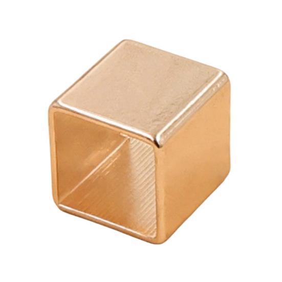 

Кольцо-держатель для шарфа кубической формы Шелковый держатель для шарфа Модное кубическое кольцо-слайдер для женских шейных платков Рубашек Шарфов A