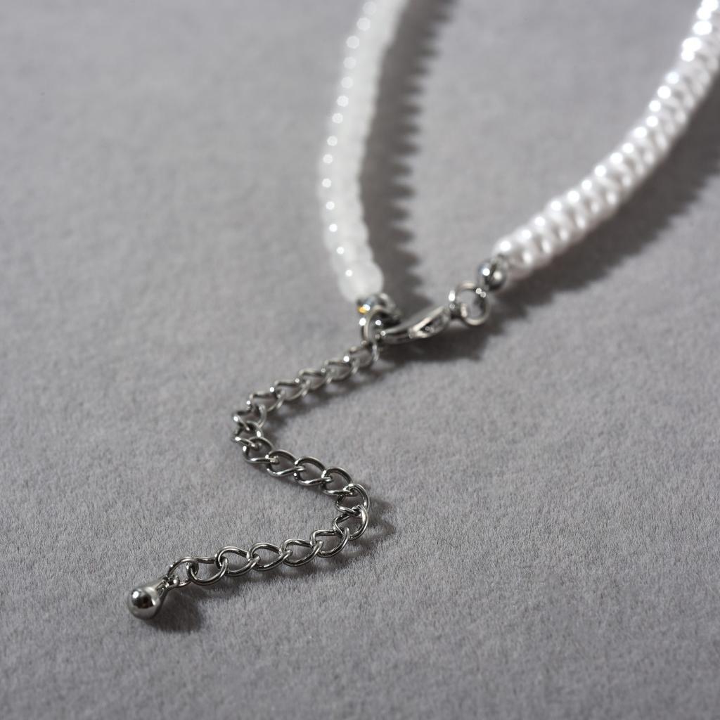 Light Luxury Style Personalized Pearl Color Matching White Stone Beaded Copper Plated Platinum Collarbone Chain Trend Unique Simple Necklace