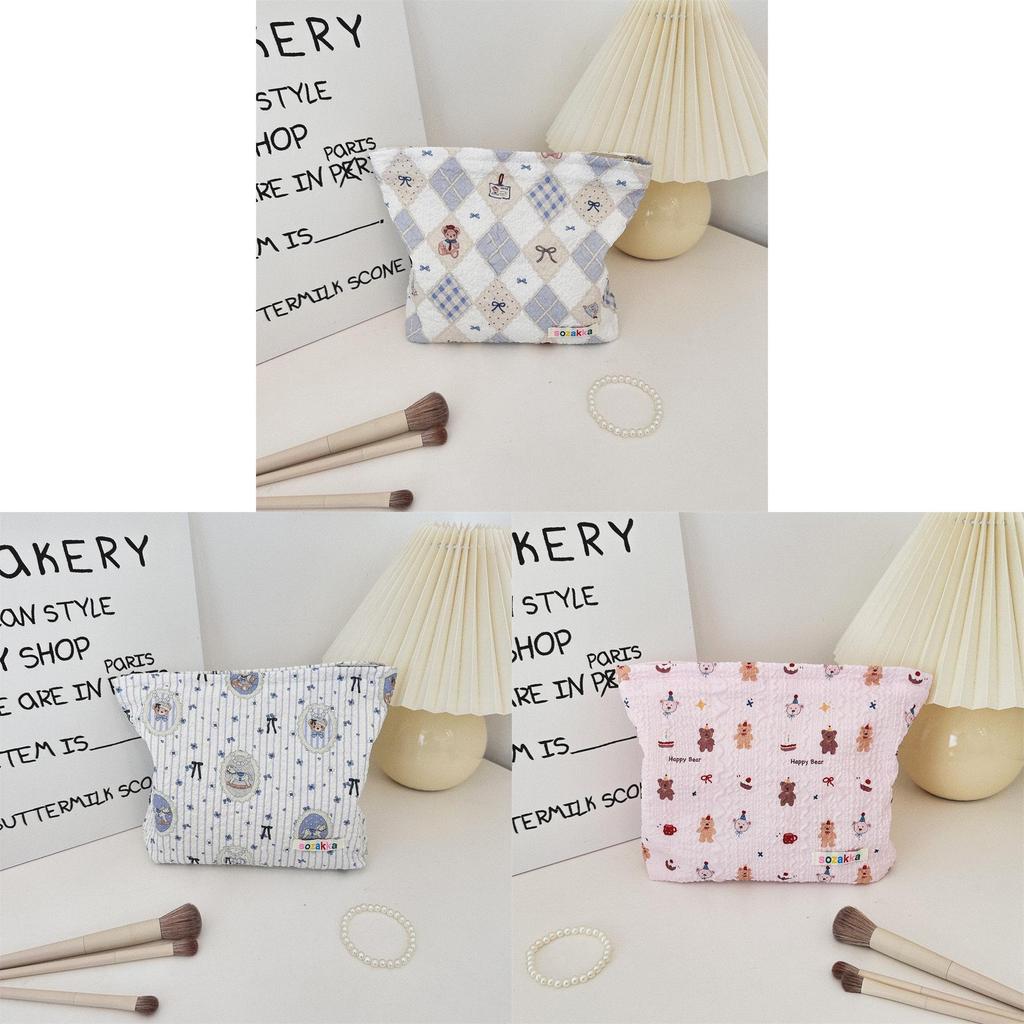 Cute Bear Makeup Bag With Floral Pattern And Polyester Material For Travel Storage