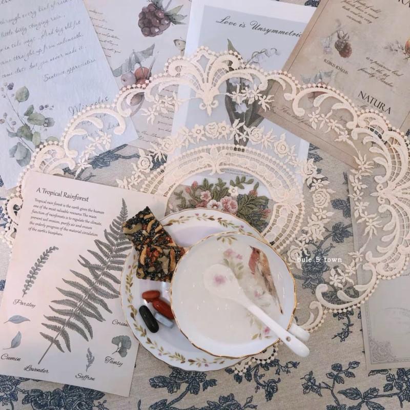 Classic Style Lace Placemat Embroidered Table Surface Cloth Dining Room Decorative Table Furniture Mats Party Wedding Antique Coffee Coasters