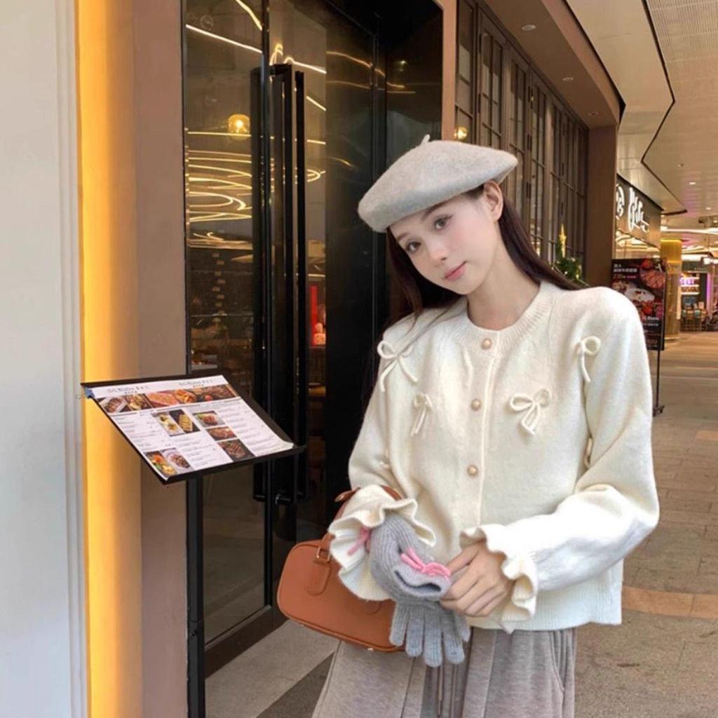 Sweet Bow-Knit Round Neck Women's Cardigan: Elegant Long Sleeve Sweater for Autumn & Winter