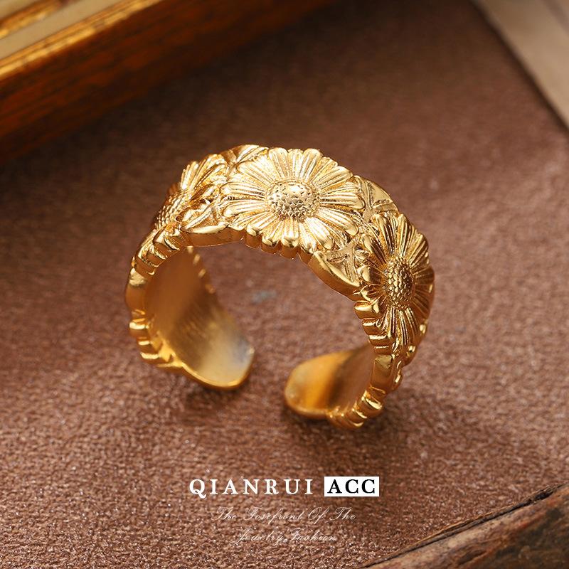 French retro personalized relief small daisy open ring light luxury high sense fashion commuter design jewelry