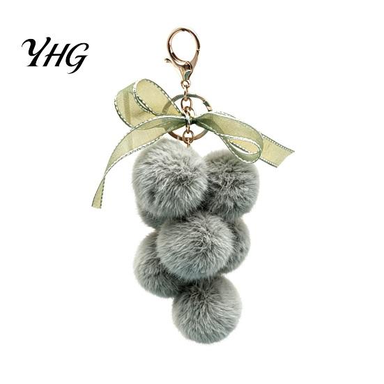 Plush Grape Decorative Pendant Keychain for Handbags, Fuzzy Cluster Bag Charm with Fluffy Ball Keyring Bow, Backpacks and Purses Decoration