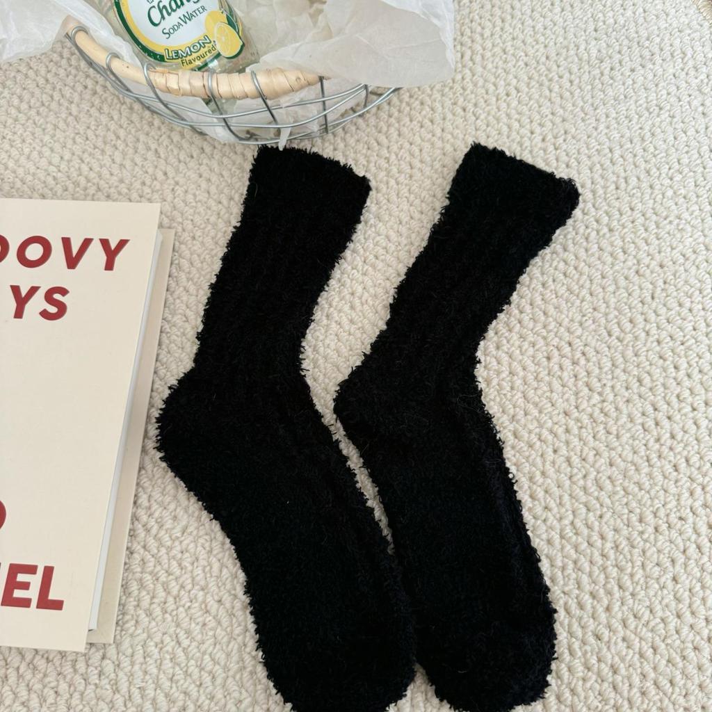 Women's Thick Coral Fleece Warm Mid-Calf Sleep Socks for Autumn and Winter