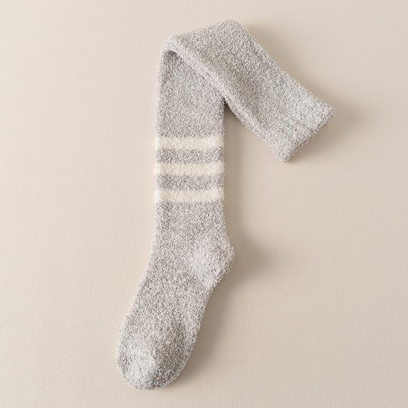 Kniehohe Socken aus Korallenfleece, Verdickte Winter-Langbein-Kniepolster aus Fleece, Locker sitzende Socken für ältere Menschen, Herren-Hausschlafsocken für den Boden