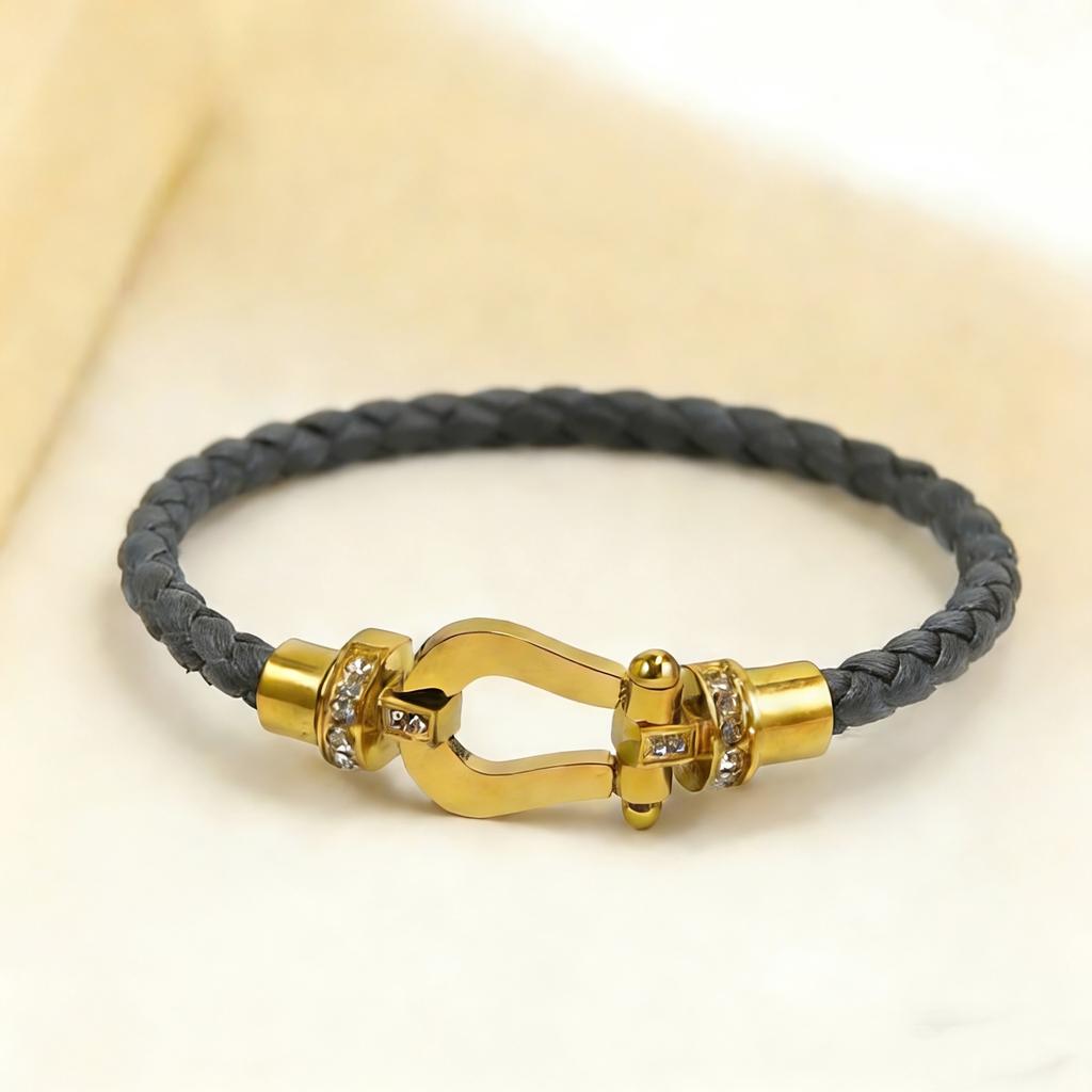 2026 Popular Pulsera en Forma de U de Herradura Tejida Microincrustada Ladrillo Medio Cuerda de Cuero de Doble Capa Hebilla Magnética Pulsera de Herradura