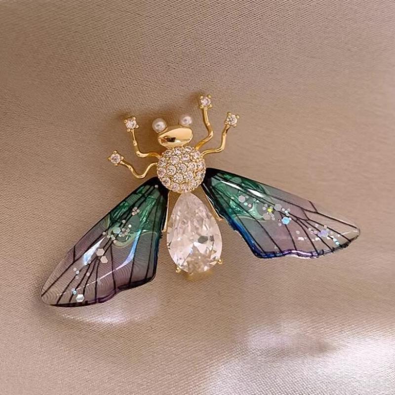 Trendy Crystal Butterfly Brooches for Women Rhinestone Water Drop Tassel Pendant Safety Lapel Pins Girl Corsage Jewelry