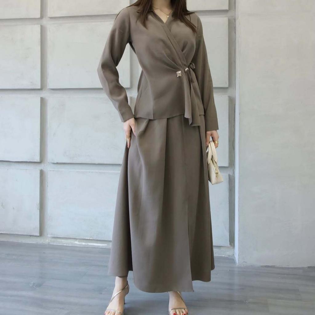 European and American Women's Clothing New V-neck Long-sleeved Side Belt Waist Top Wide Swing Split Skirt Set