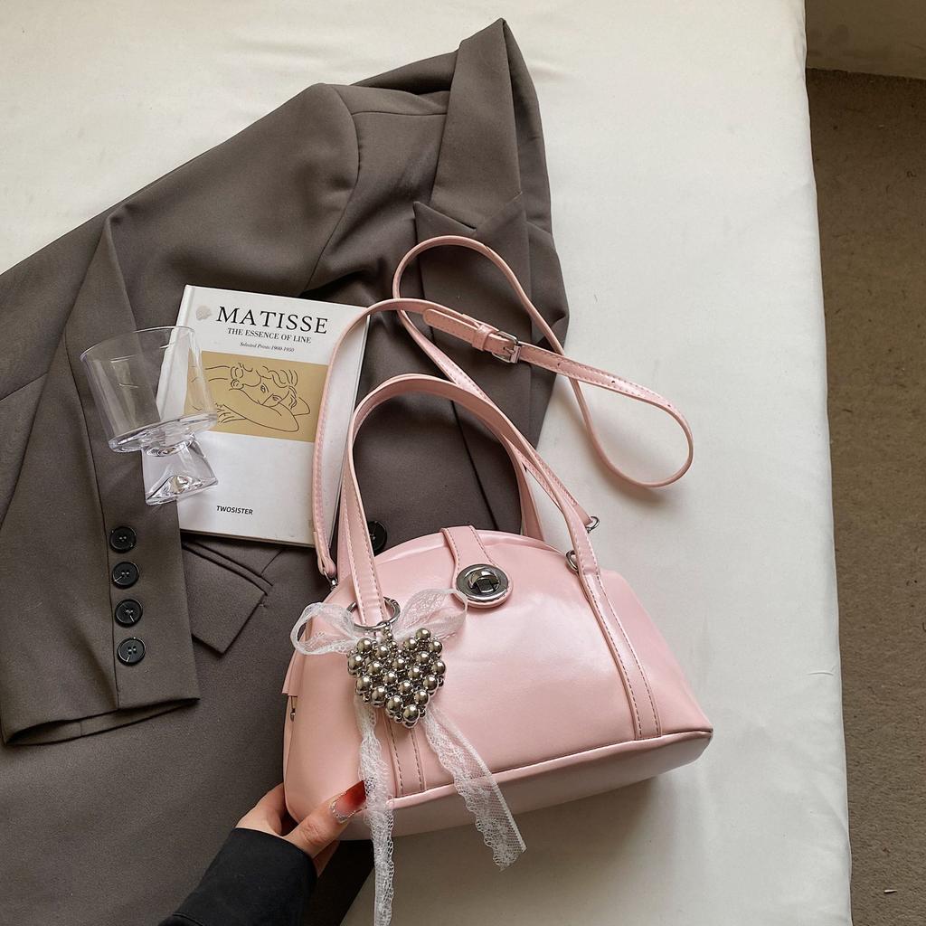 Spring and Summer Portable Dumpling Bag Women's 2025 New Niche Design High-end Fashion Versatile Messenger Saddle Bag