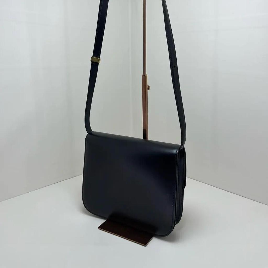 [Pre-Owned] Classic Box Polished Gold Buckle Leather Tofu Bag Shoulder Bag Crossbody Bag Medium - Very Good #RKKJT8