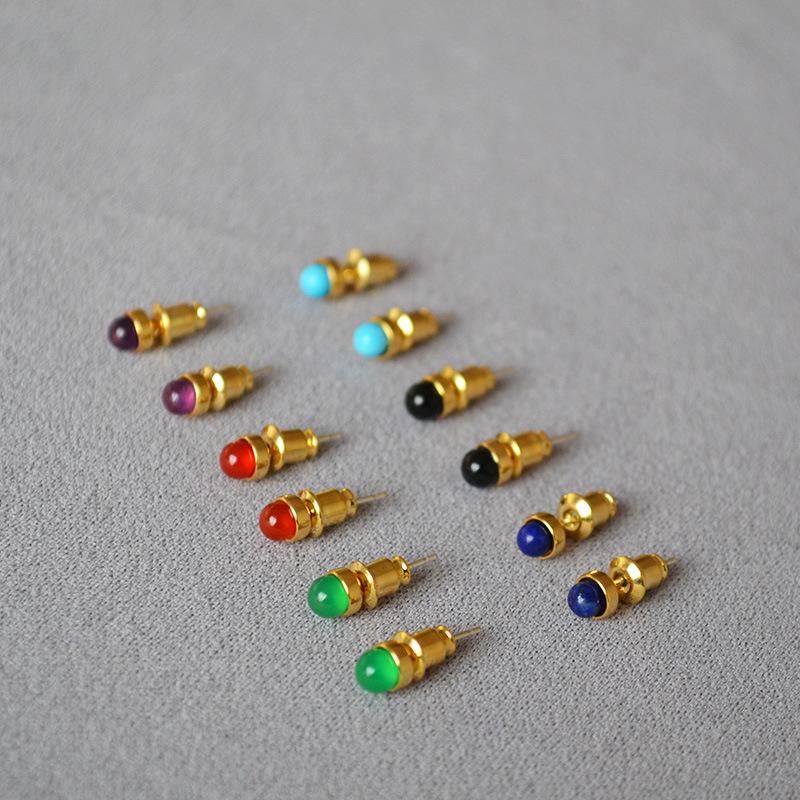 Pendientes de Tuerca Coreanos de Latón Chapado en Oro con Piedras de Ágata, Lapislázuli y Amatista, Aguja de Plata 925.
