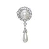 Duchess-Inspired Pearl Brooch: Vintage Luxury Pin for Women