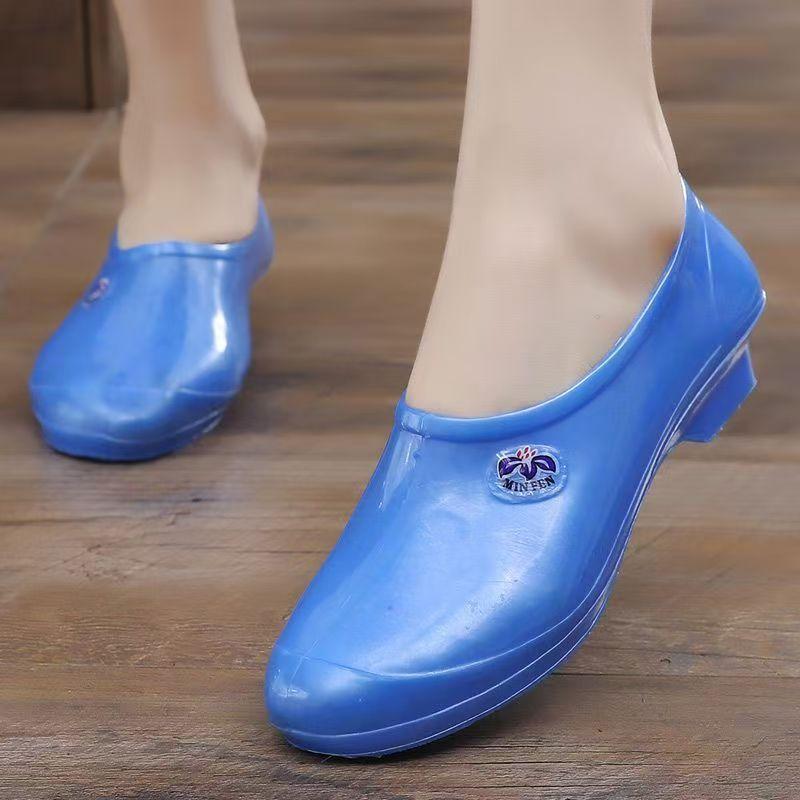 Women's New Shallow Low Heel Jelly Rain Shoes Round Toe Non Slip Slip On Waterproof Lightweight Candy Color Kitchen Work Shoes