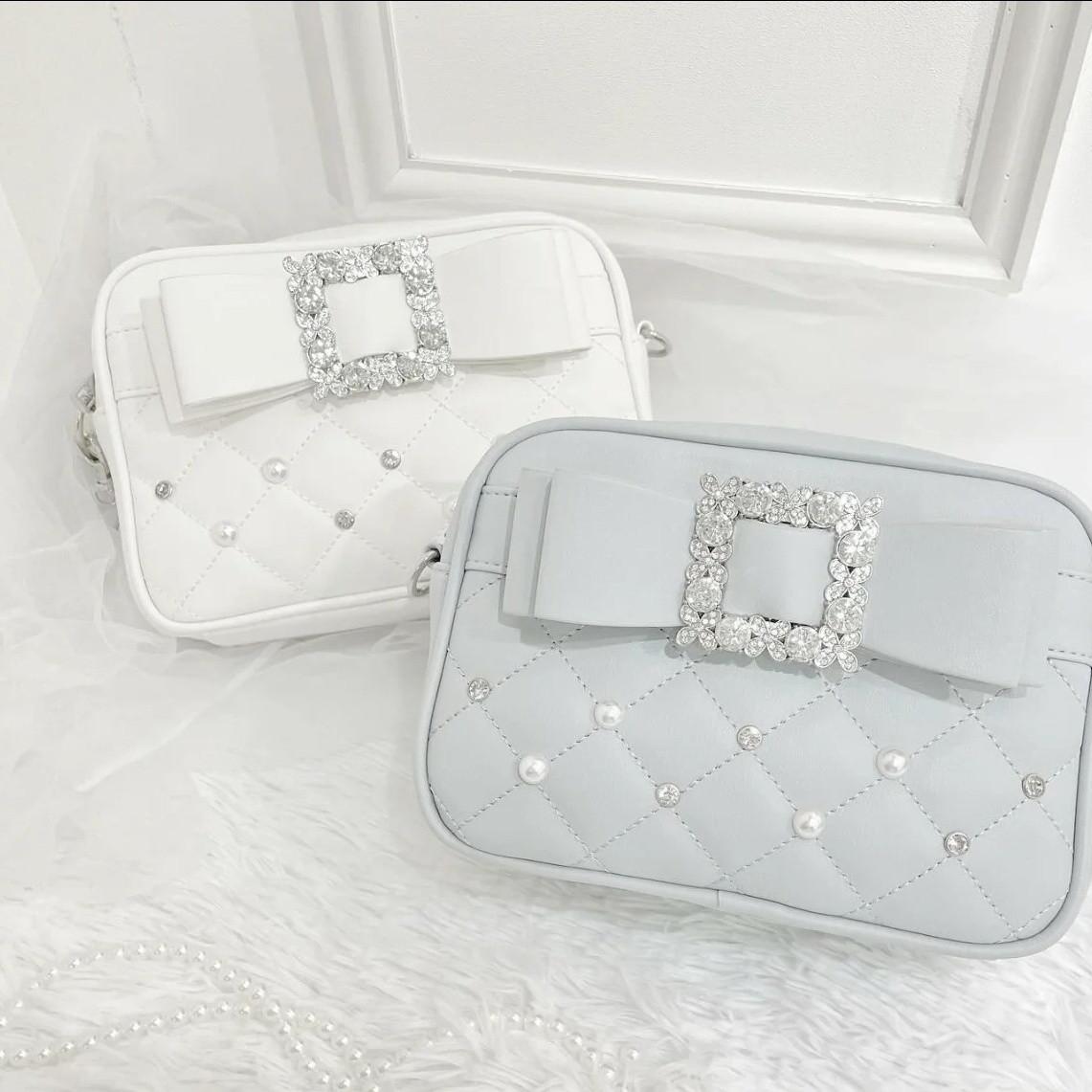 

Diamond Bow Pink Square Bag For Women Mine Series Beading Pearl Y2k Messenger Bag Hot Girls Sweet Kawaii Shoulder Crossbody Bag 20x14.5x8.5cm синій