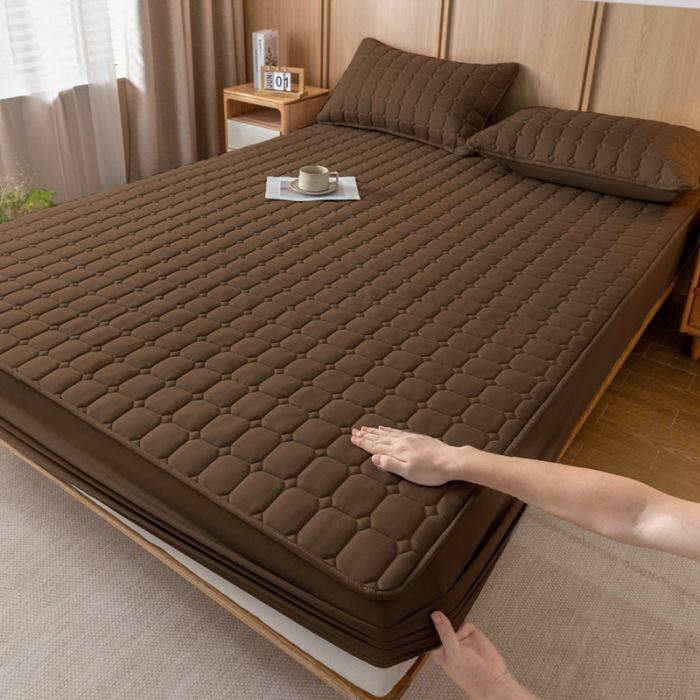 Rutschfeste, einfarbige, gesteppte Tagesdecke: Hautfreundliche, gewaschene Baumwolle