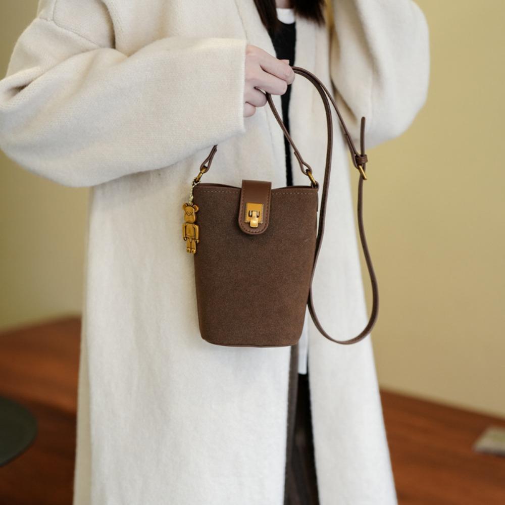 Premium Sense Bag Women's Niche Retro Bucket Bag Commuter Casual Versatile Messenger Bag