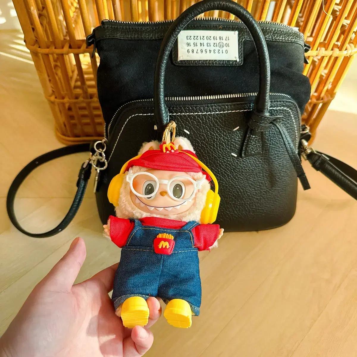 

Кукла Лабубу